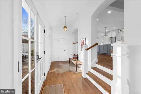 1900 37th St NW, Washington, DC 20007 photo 5