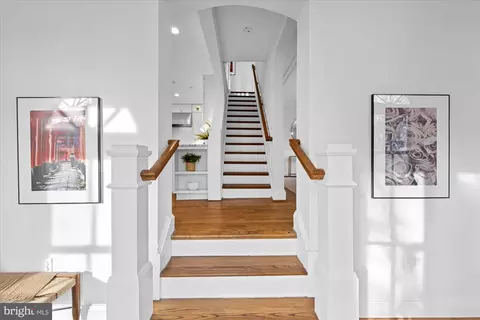 1900 37th St NW, Washington, DC 20007 photo 6