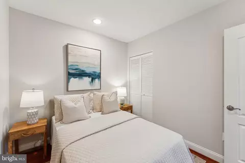 707 17th St SE, Washington, DC 20003 photo 27