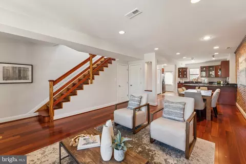 707 17th St SE, Washington, DC 20003 photo 5