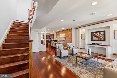 707 17th St SE, Washington, DC 20003 photo 2