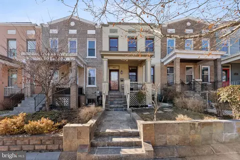 707 17th St SE, Washington, DC 20003
