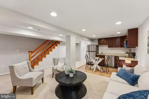 707 17th St SE, Washington, DC 20003 photo 28