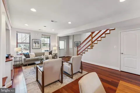 707 17th St SE, Washington, DC 20003 photo 4