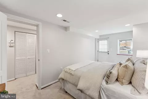 707 17th St SE, Washington, DC 20003 photo 33