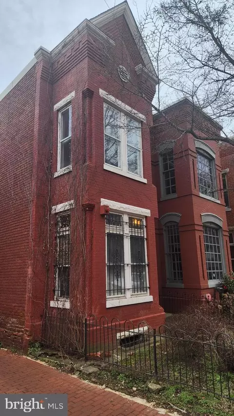517 2nd St NE, Washington, DC 20002 photo 1