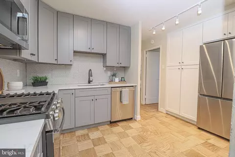 430 M St SW # N707, Washington, DC 20024