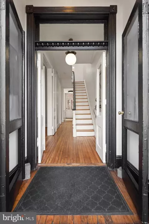 419 Constitution Ave NE, Washington, DC 20002 photo 4