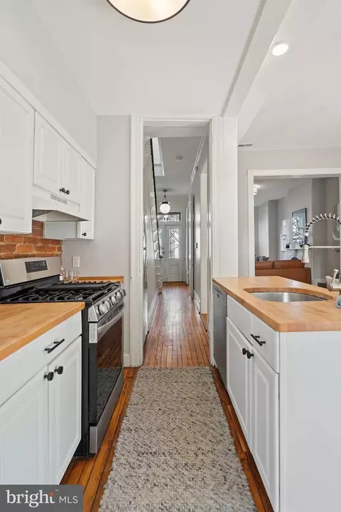 419 Constitution Ave NE, Washington, DC 20002 photo 19