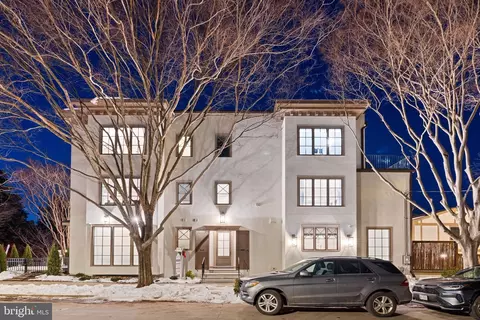 1700 36th St NW, Washington, DC 20007 photo 5
