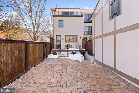 1700 36th St NW, Washington, DC 20007 photo 6