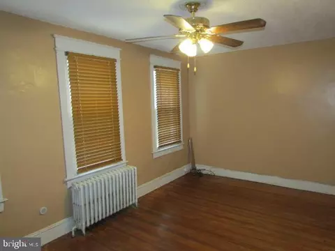 Living - 173 Todd Pl NE, Washington, DC 20002 photo 3 of 4