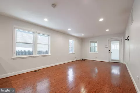 5044 Call Pl SE, Washington, DC 20019 photo 9