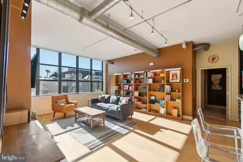 2020 12th St NW #214, Washington, DC 20009