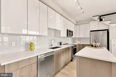 911 2nd St NE #503, Washington, DC 20002 photo 10