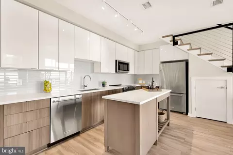 911 2nd St NE #503, Washington, DC 20002 photo 8