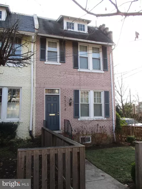 3554 T St NW, Washington, DC 20007