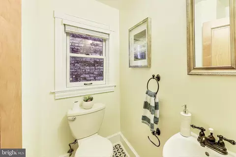 331 F St NE, Washington, DC 20002 photo 13