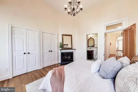 331 F St NE, Washington, DC 20002 photo 16
