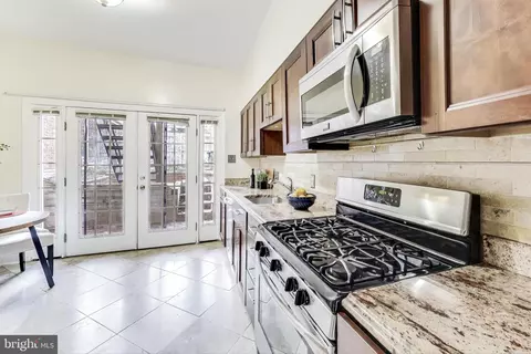 331 F St NE, Washington, DC 20002 photo 12