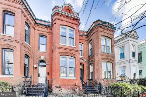 331 F St NE, Washington, DC 20002 photo 2