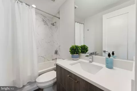 Bath - 1212 Queen St NE #1, Washington, DC 20002 photo 3 of 3