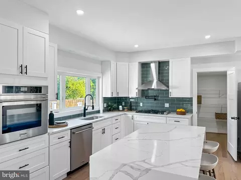 2915 S Dakota Ave NE, Washington, DC 20018