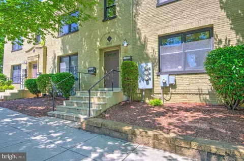 1302 Childress St NE #4, Washington, DC 20002