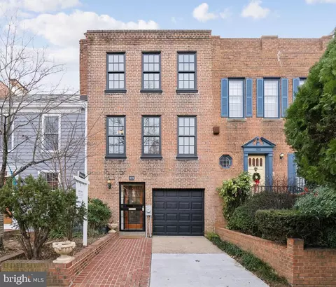 325 Constitution Ave NE, Washington, DC 20002 photo 2