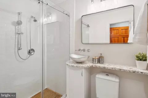 325 Constitution Ave NE, Washington, DC 20002 photo 23