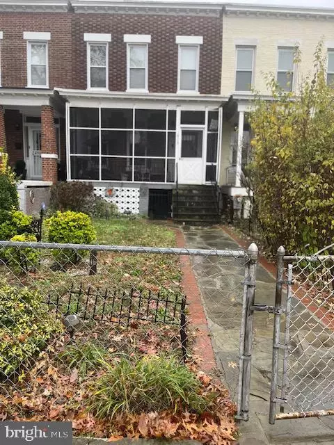 Exterior - 613 K St NE, Washington, DC 20002 photo 2 of 5