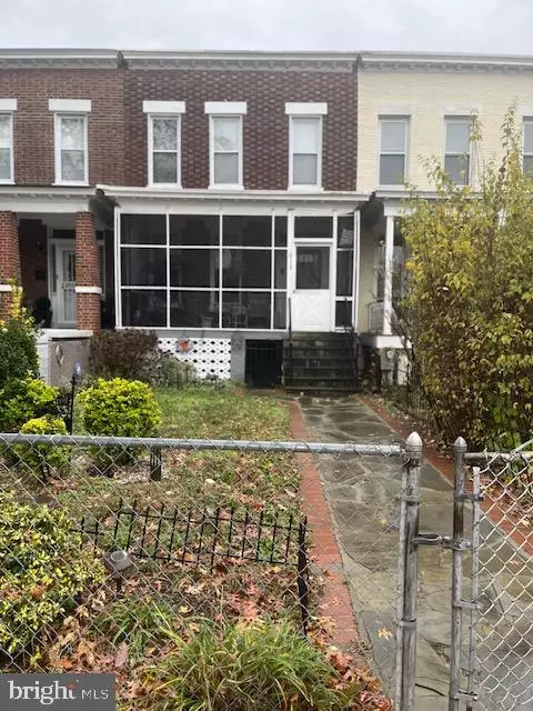 Exterior - 613 K St NE, Washington, DC 20002 photo 1 of 5