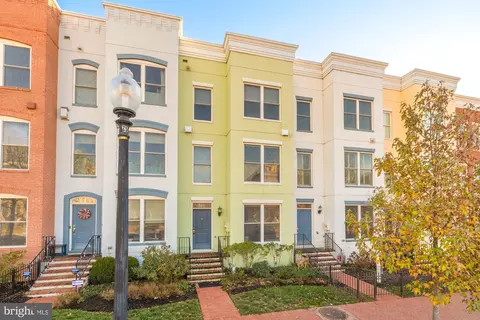914 3rd St SE, Washington, DC 20003