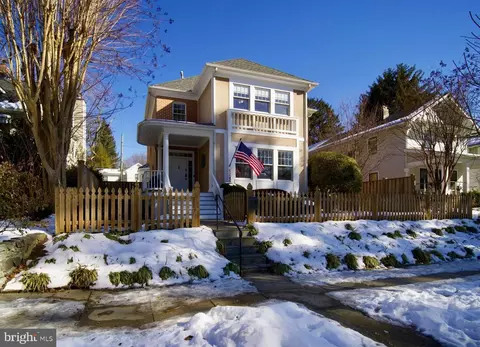 5745 Sherier Pl NW, Washington, DC 20016