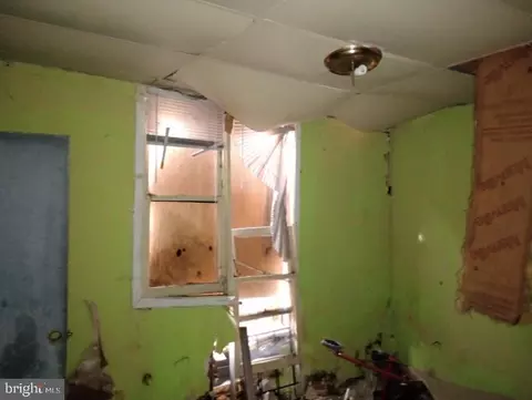 Entry Way - 212 21st St NE, Washington, DC 20002 photo 5 of 8