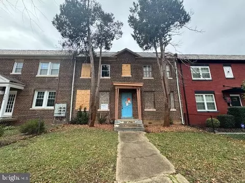 212 21st St NE, Washington, DC 20002