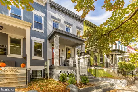 904 10th St NE, Washington, DC 20002