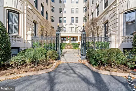 2205 California St NW #204, Washington, DC 20008