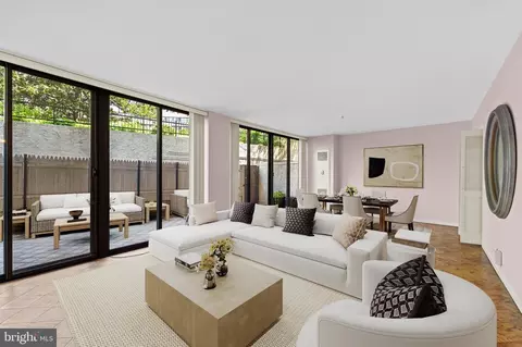 700 New Hampshire Ave NW #117, Washington, DC 20037