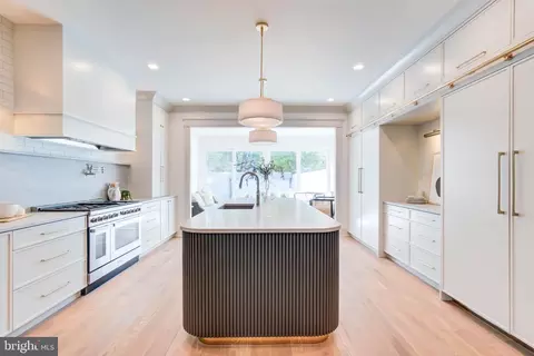 Kitchen - 214 10th St NE, Washington, DC 20002 photo 2 of 4