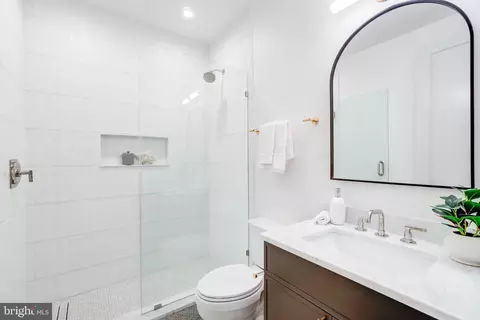 Bath - 214 10th St NE, Washington, DC 20002 photo 4 of 5