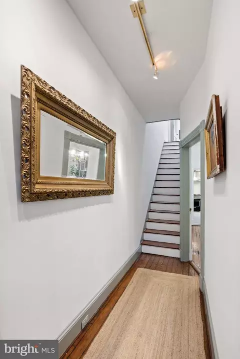 339 8th St NE, Washington, DC 20002 photo 3