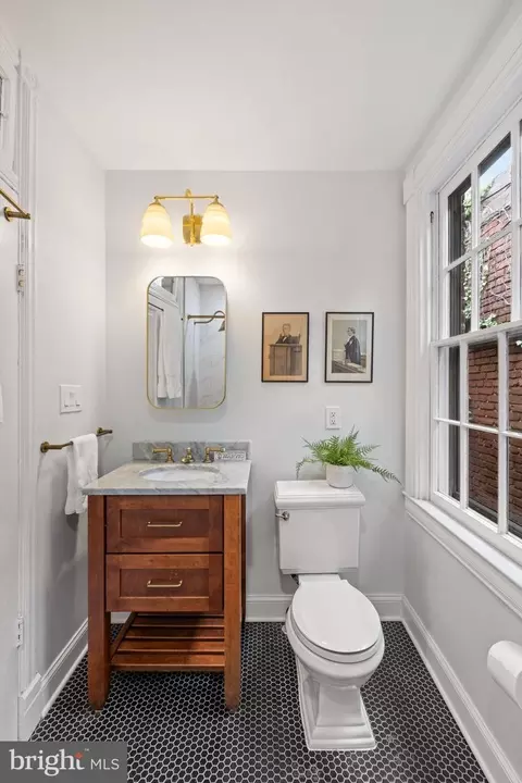 339 8th St NE, Washington, DC 20002 photo 35