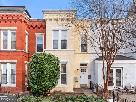 403 12th St NE, Washington, DC 20002