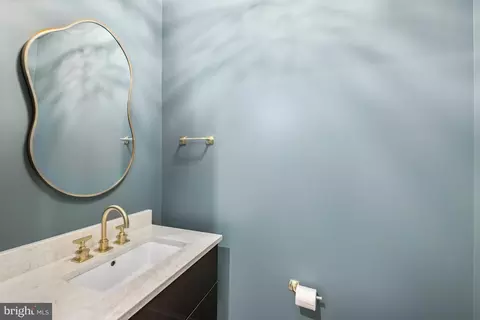 3601 R NW, Washington, DC 20007 photo 8