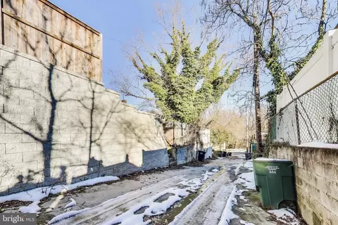 4020 E St SE, Washington, DC 20019 photo 37