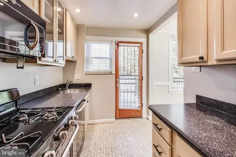 4020 E St SE, Washington, DC 20019 photo 14