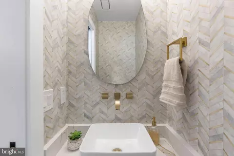Bath - 413 18th St SE, Washington, DC 20003 photo 1 of 5
