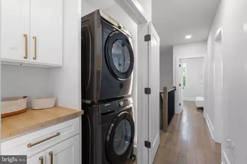 Entry Way - 413 18th St SE, Washington, DC 20003 photo 11 of 15