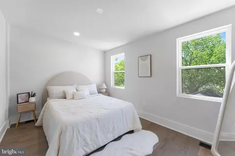 Bedroom - 413 18th St SE, Washington, DC 20003 photo 1 of 10